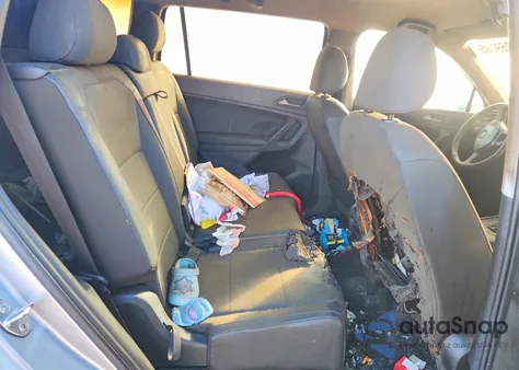 2021 Volkswagen Tiguan Se z USA, uszkodzony, nr VIN 3VV3B7AX1MM008737